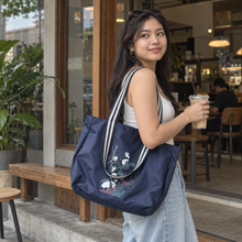 Load image into Gallery viewer, Le Panda Tote Bag